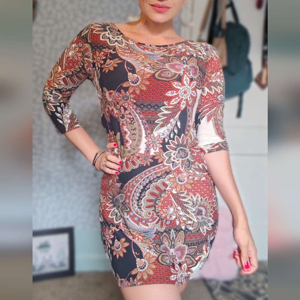 Three Quarter Sleeves Open Back Short Dress (Perfect for Autumn Season)